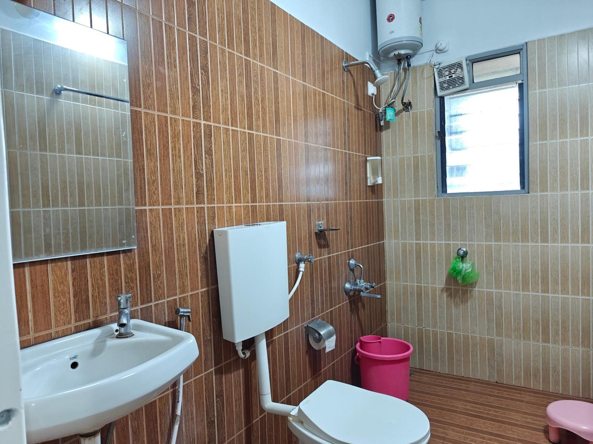 Chandralok Service Apartments Kolhapur Exterior photo